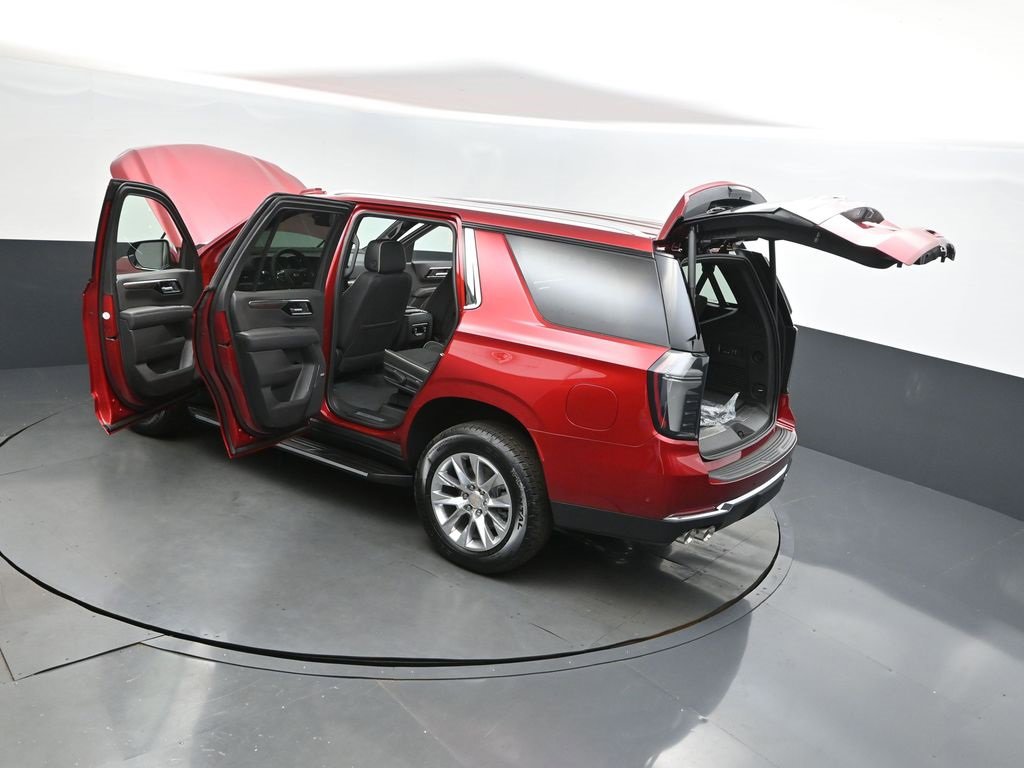 2025 Chevrolet Tahoe Premier photo 2