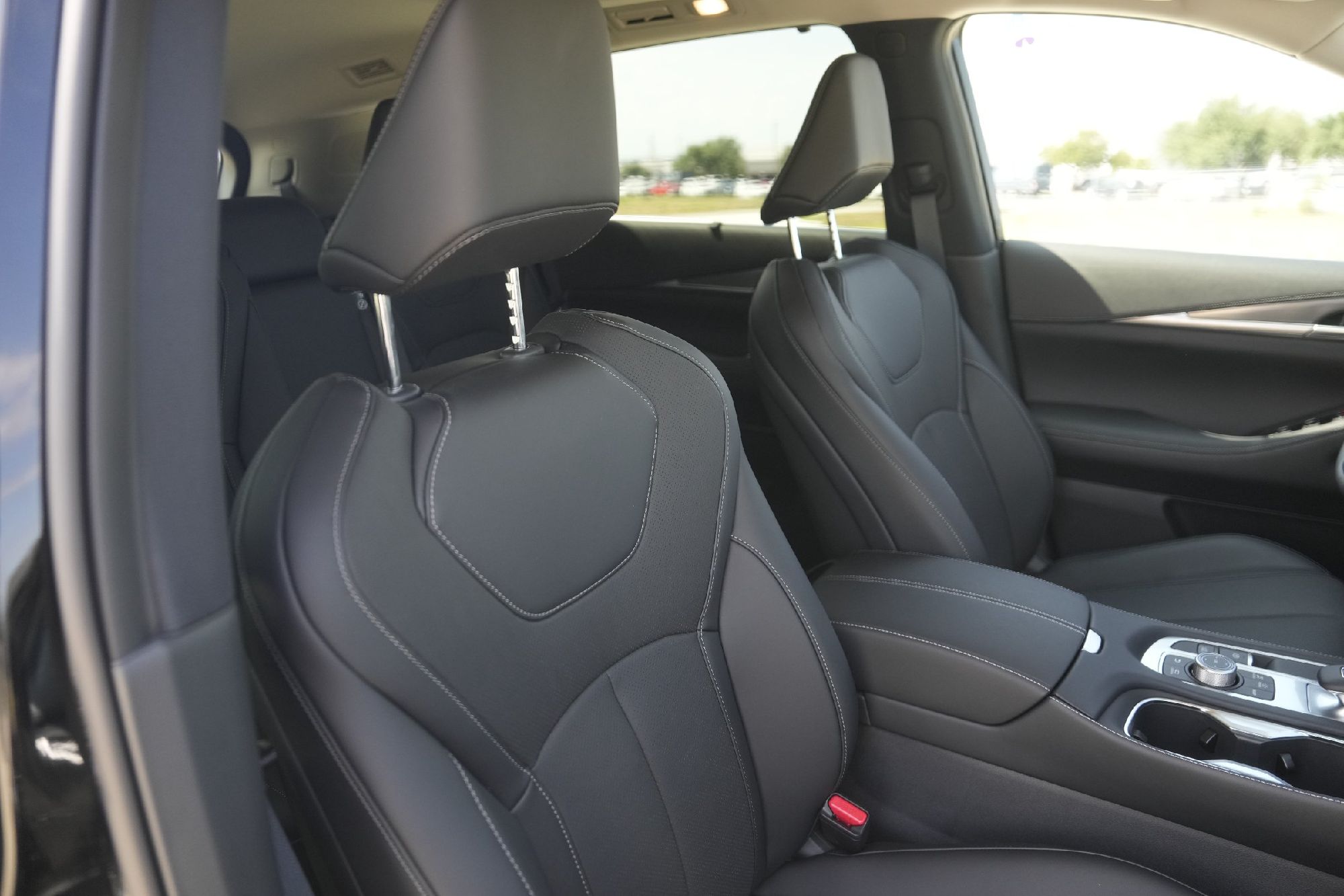 2026 Infiniti QX60 Luxe photo 15