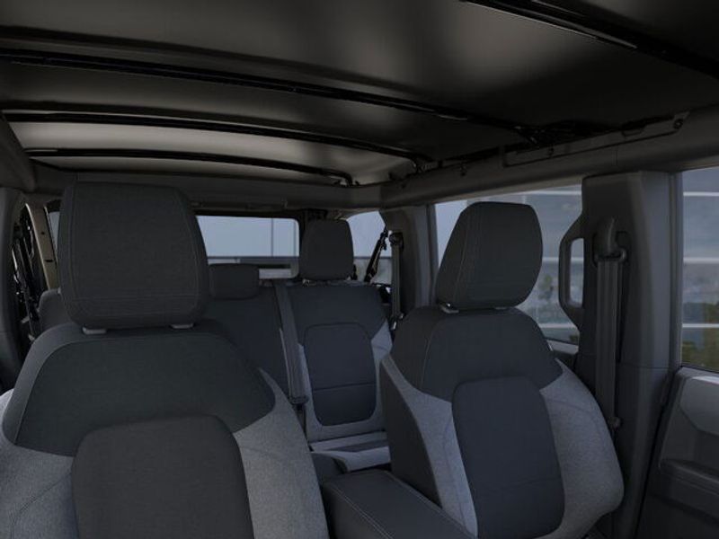 2025 Ford Bronco Base photo 12