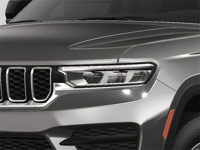 2025 Jeep Grand Cherokee Laredo X photo 13
