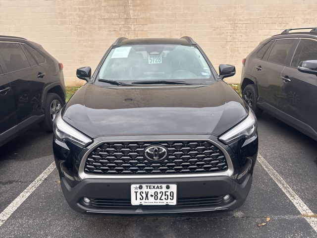 2024 Toyota Corolla Cross XLE's photo