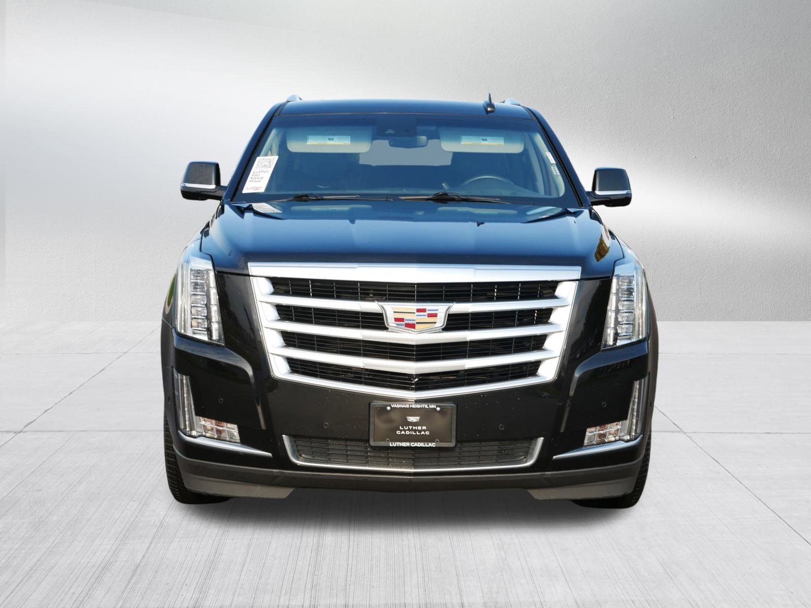 Used 2018 Cadillac Escalade ESV Luxury with VIN 1GYS4HKJ8JR104017 for sale in Vadnais Heights, Minnesota