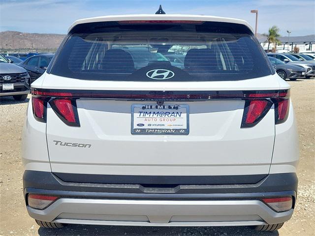 2025 Hyundai Tucson SE photo 18