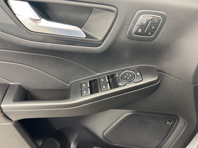2023 Ford Escape ST-Line Select photo 12