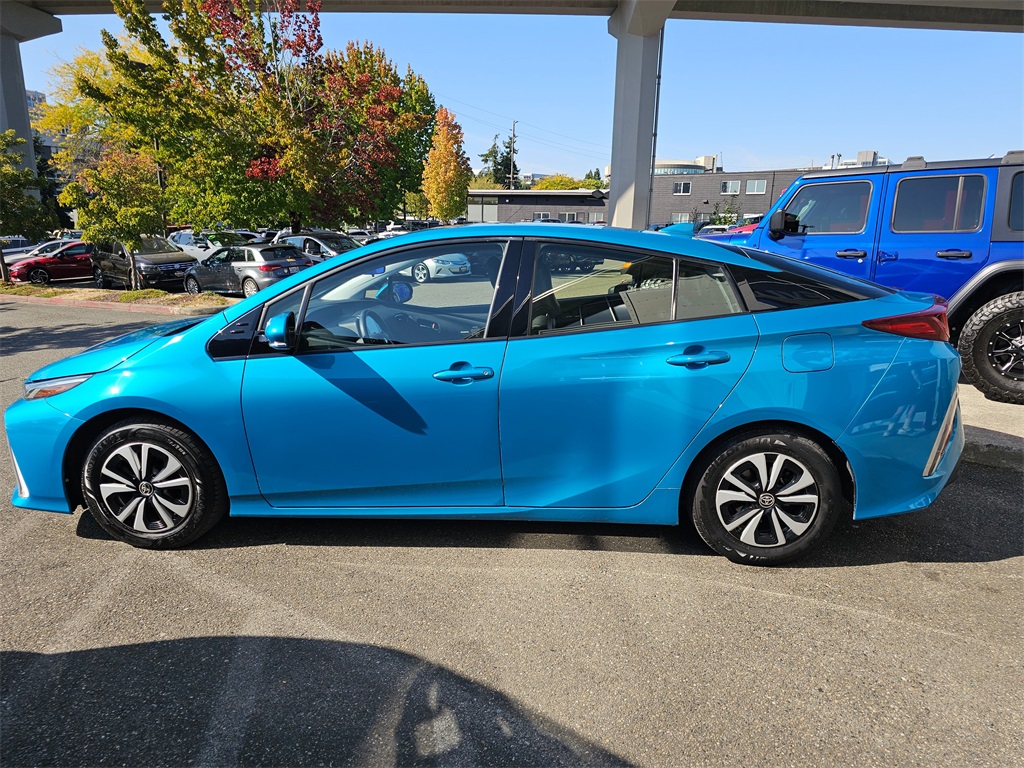 2019 Toyota Prius Prime Plus Premium Advanced photo 4