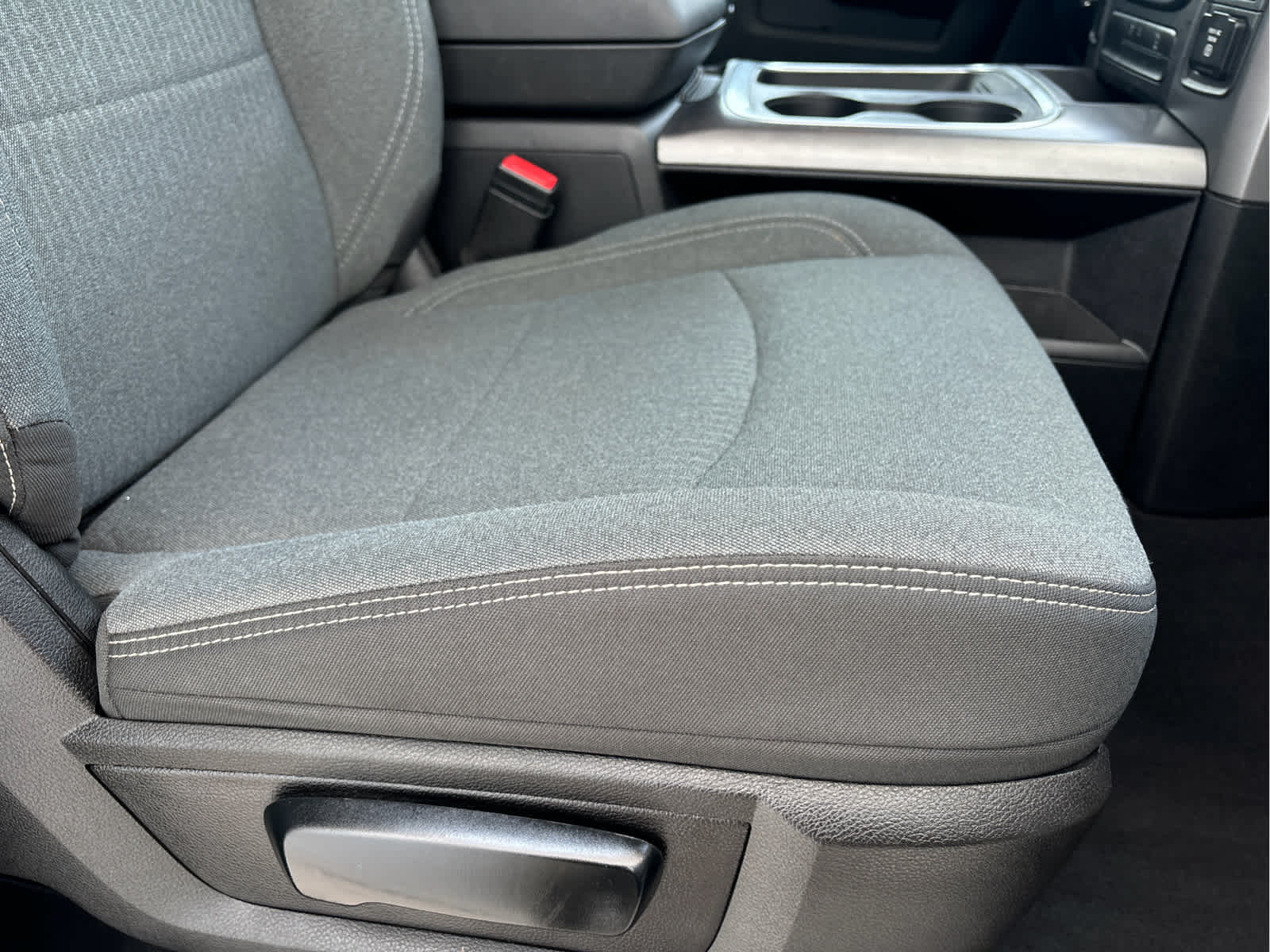 2022 Ram 1500 Classic Warlock photo 11