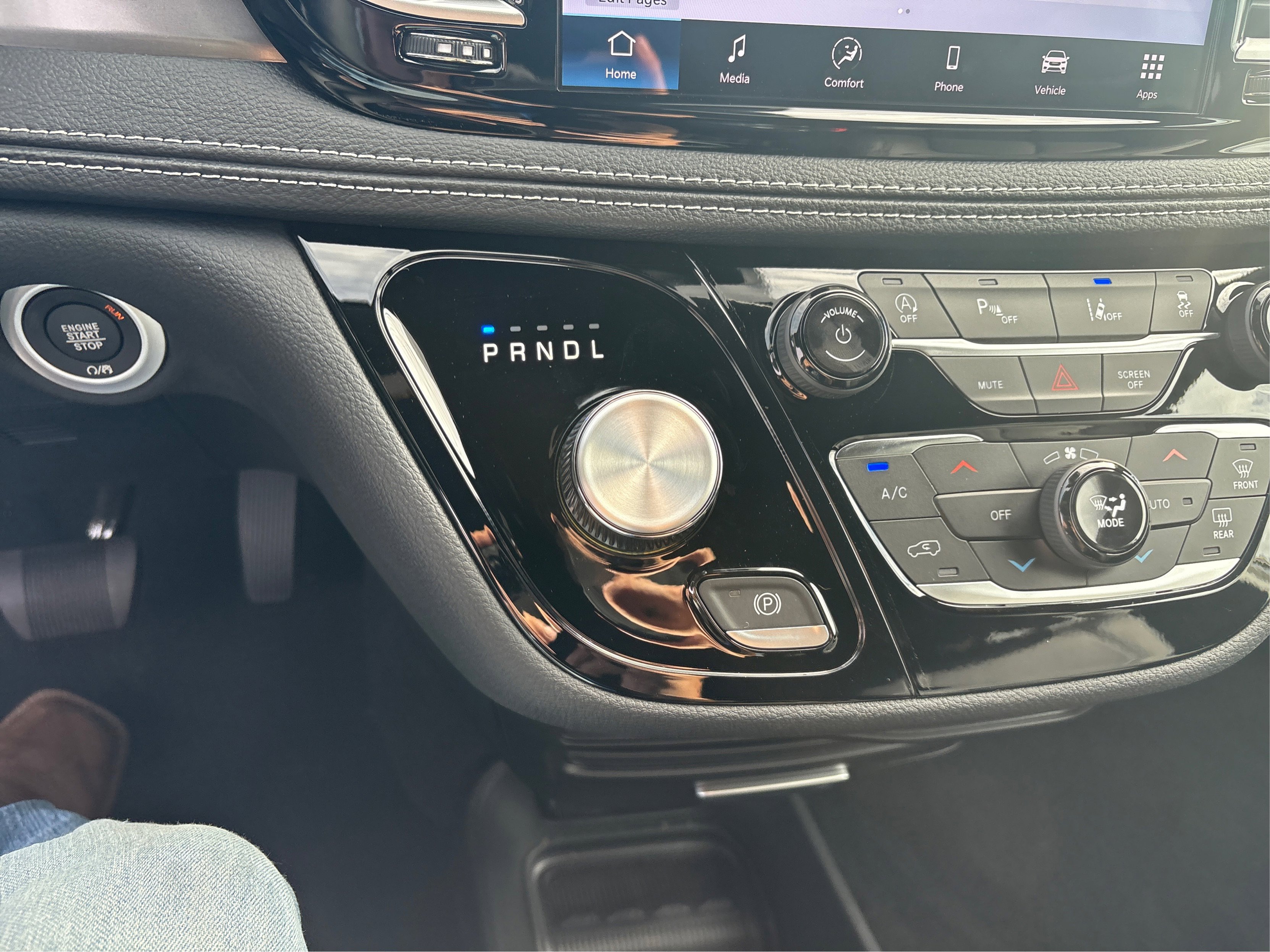 2026 Chrysler Pacifica photo 24