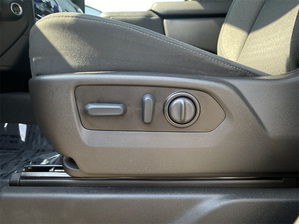 2022 Chevrolet Silverado 1500 LT photo 14