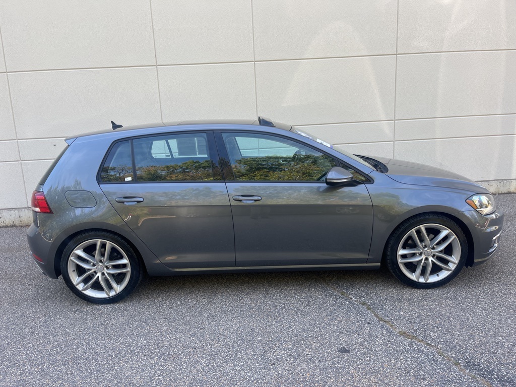 2019 Volkswagen Golf TSI SE photo 3