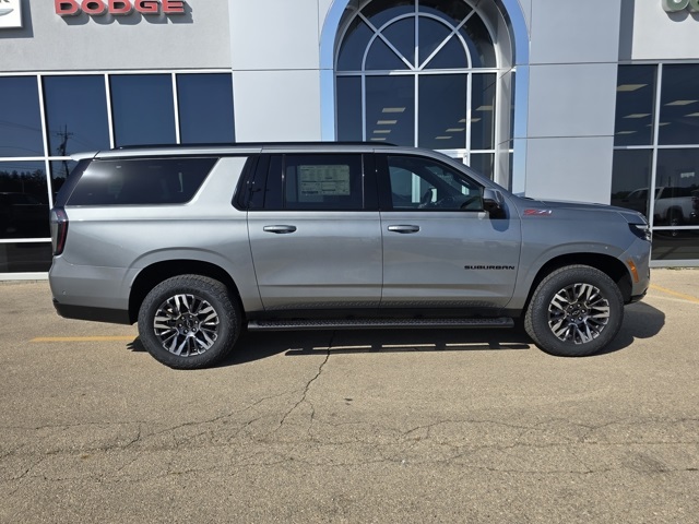 2026 Chevrolet Suburban Z71 photo 2