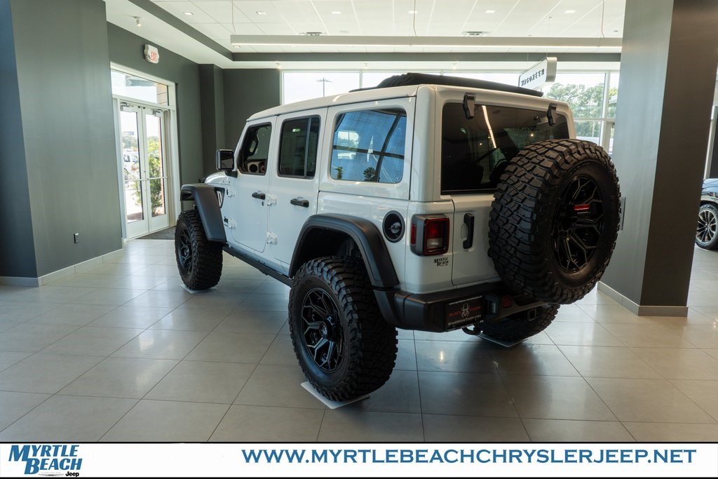 2025 Jeep Wrangler Willys photo 4
