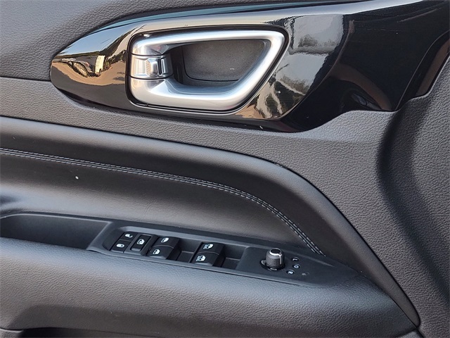 2025 Jeep Compass North Edition Latitude photo 24