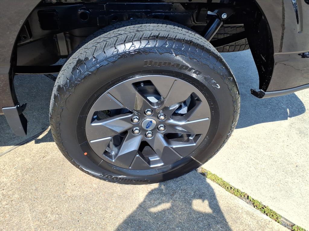 2025 Ford F-150 STX photo 13