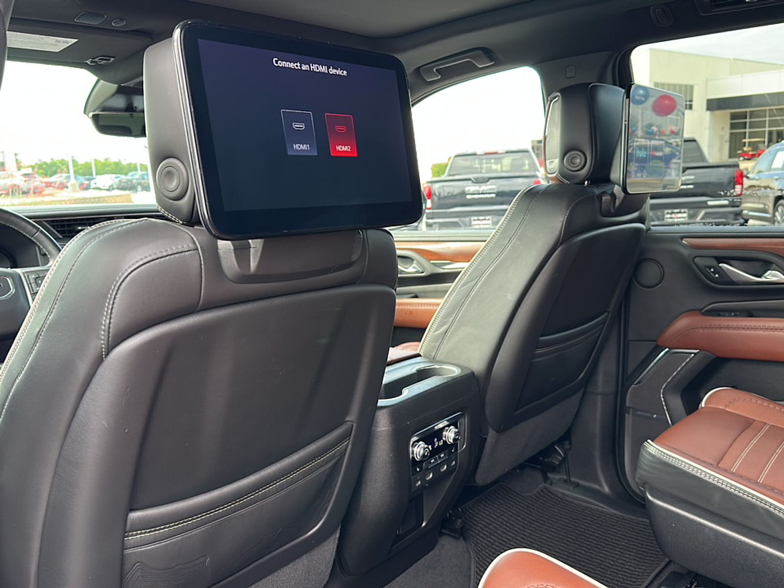 2023 Gmc Yukon Denali Ultimate photo 2