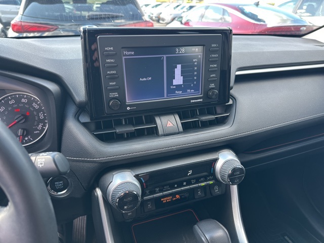 2021 Toyota RAV4 XLE photo 8