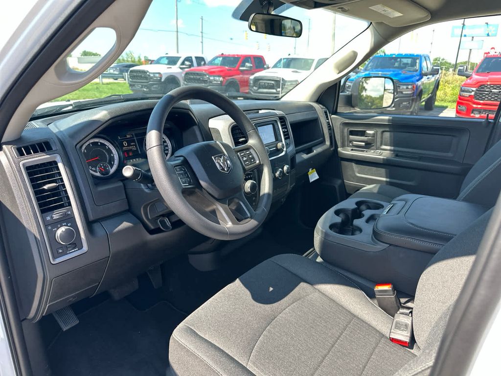 2024 Ram 1500 Classic Tradesman photo 9