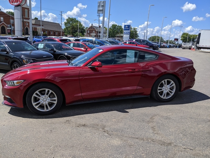 2015 Ford Mustang EcoBoost photo 6