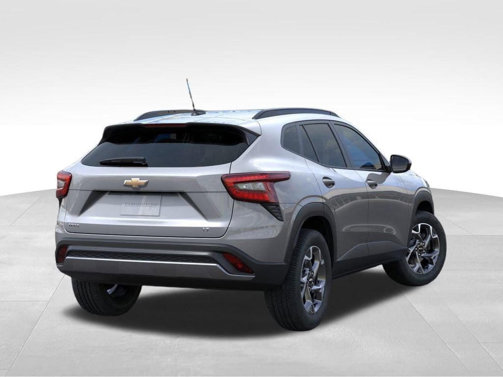 2026 Chevrolet Trax LT photo 3
