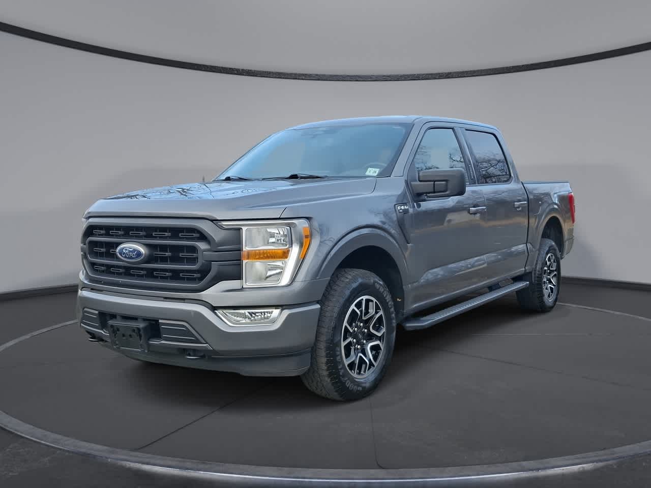 2022 Ford F-150 XLT's photo