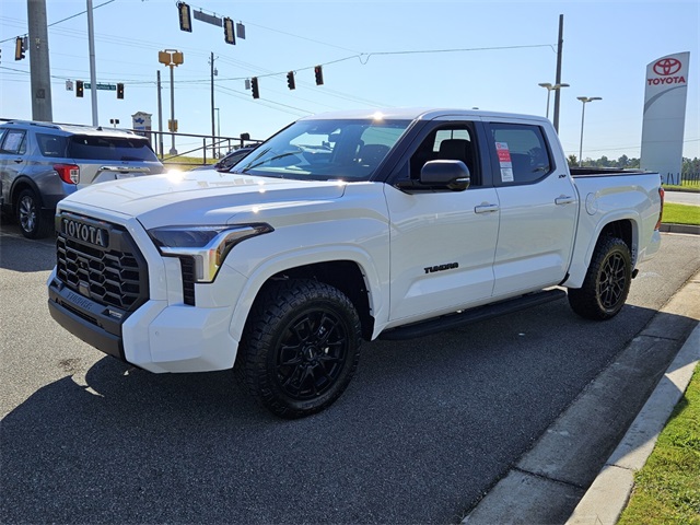 2026 Toyota Tundra SR5 CrewMax photo 3