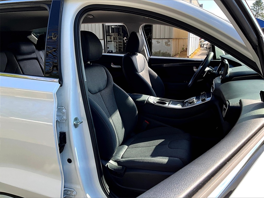 2022 Hyundai Santa Fe SEL photo 7