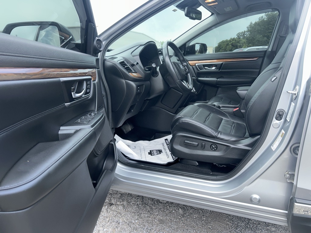 2019 Honda CR-V Touring photo 11