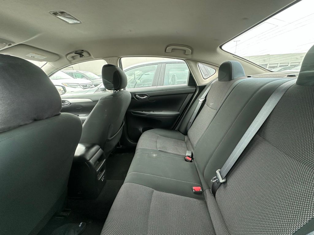 2019 Nissan Sentra S photo 9