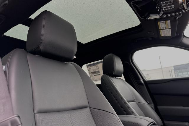 2025 Land Rover Range Rover Velar SE photo 17