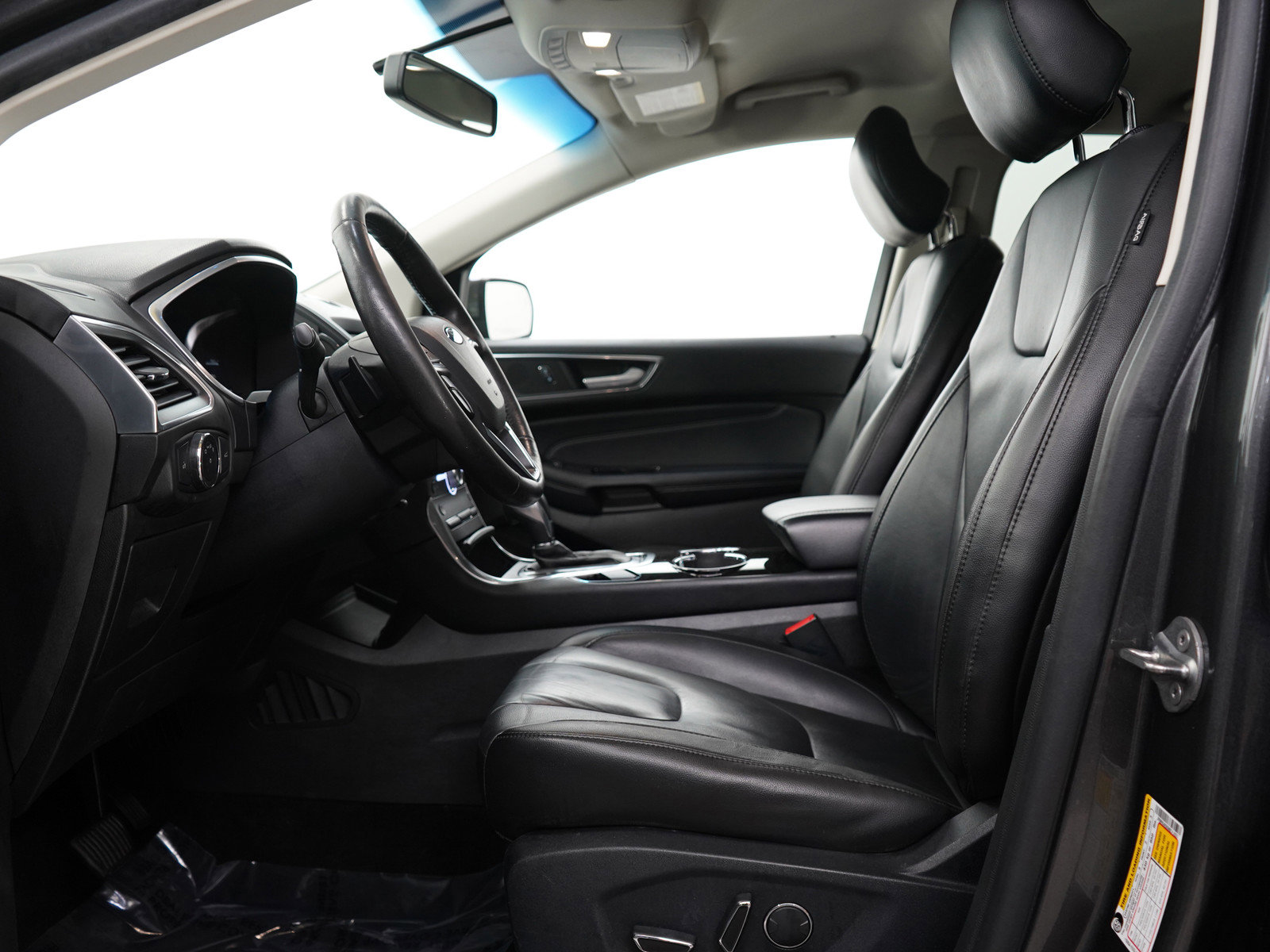 2017 Ford Edge Titanium photo 18