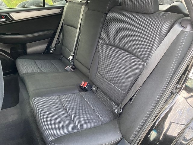 2017 Subaru Outback 2.5i Premium photo 19