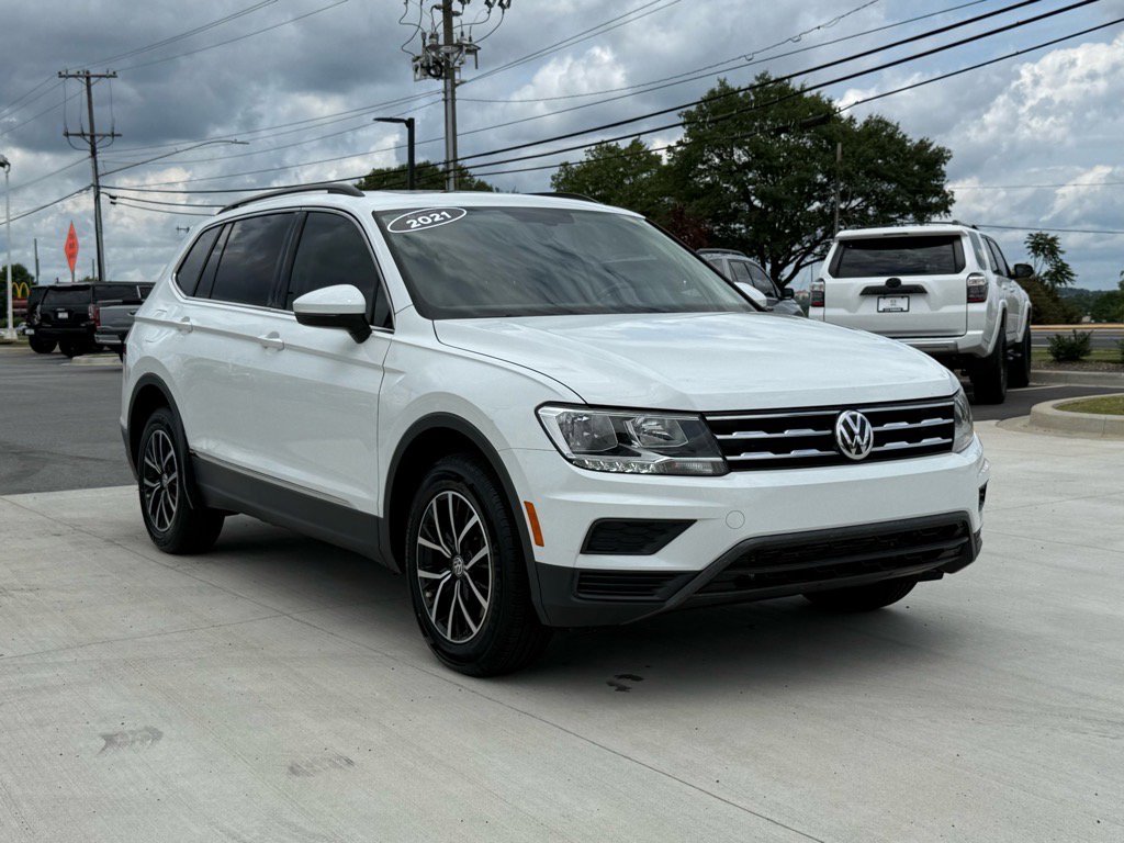2021 Volkswagen Tiguan SE photo 3