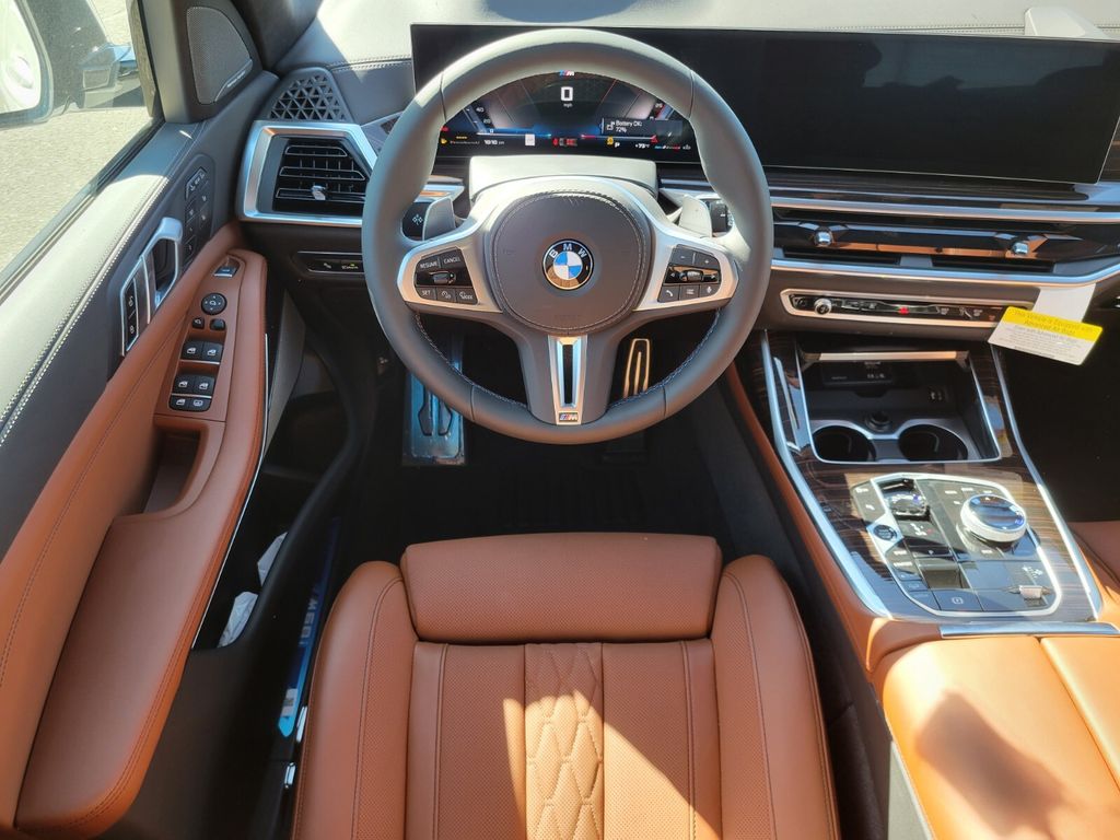 2026 Bmw X7 M60i photo 12