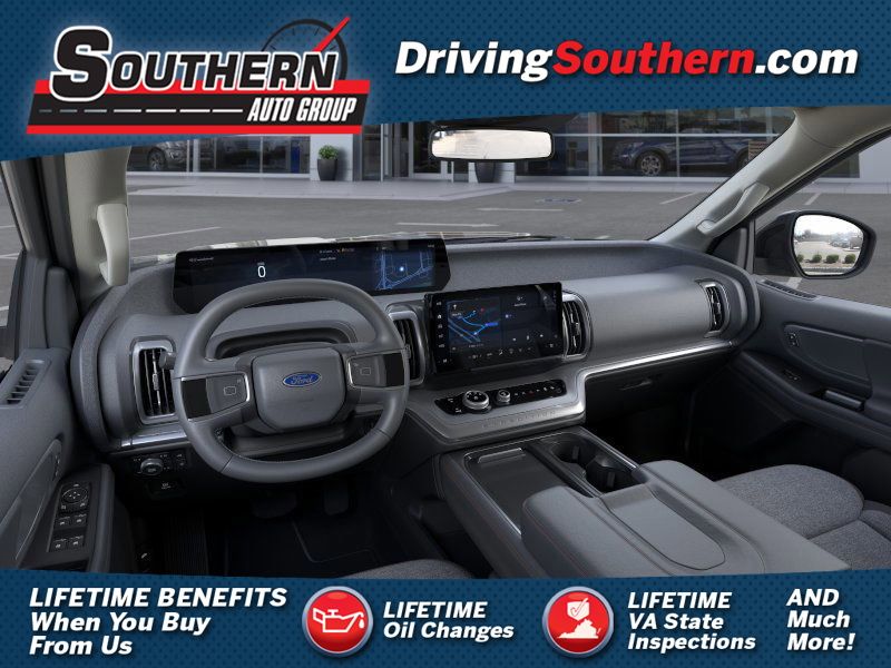 2025 Ford Expedition Active's photo