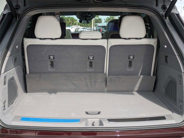 2025 Cadillac Escalade IQ Luxury photo 13