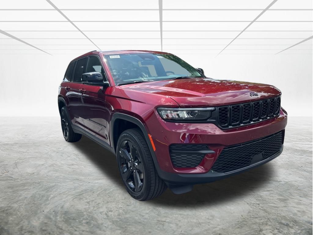 2025 Jeep Grand Cherokee Altitude X photo 2