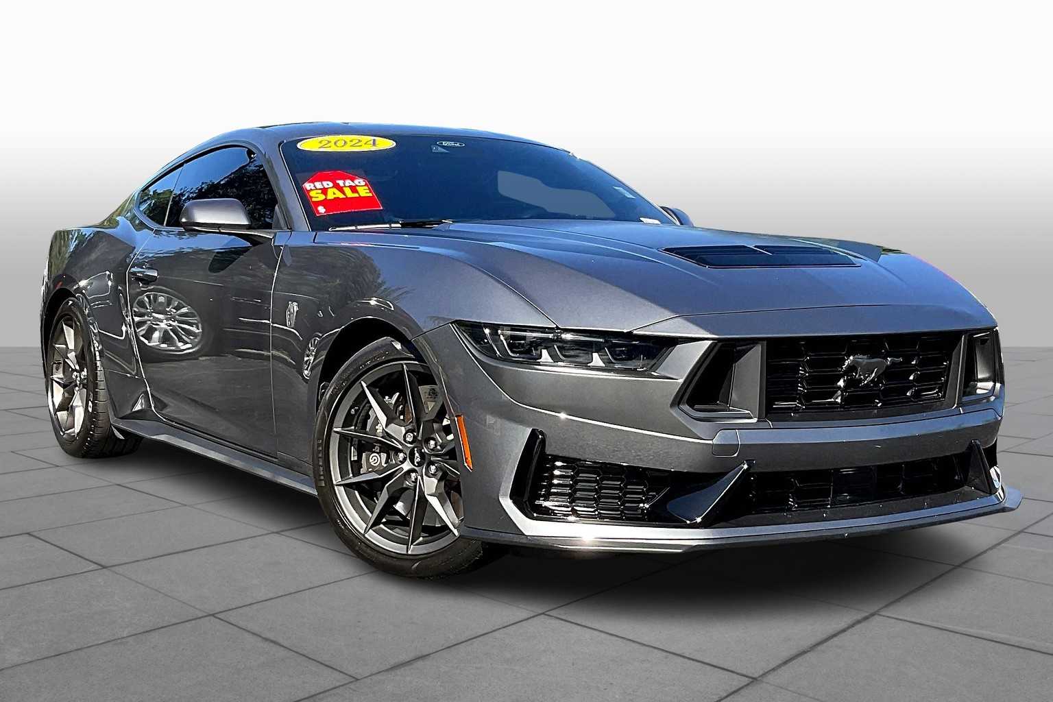 2024 Ford Mustang Dark Horse photo 2