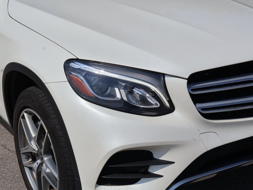 2019 Mercedes Benz GLC 300 4MATIC photo 6