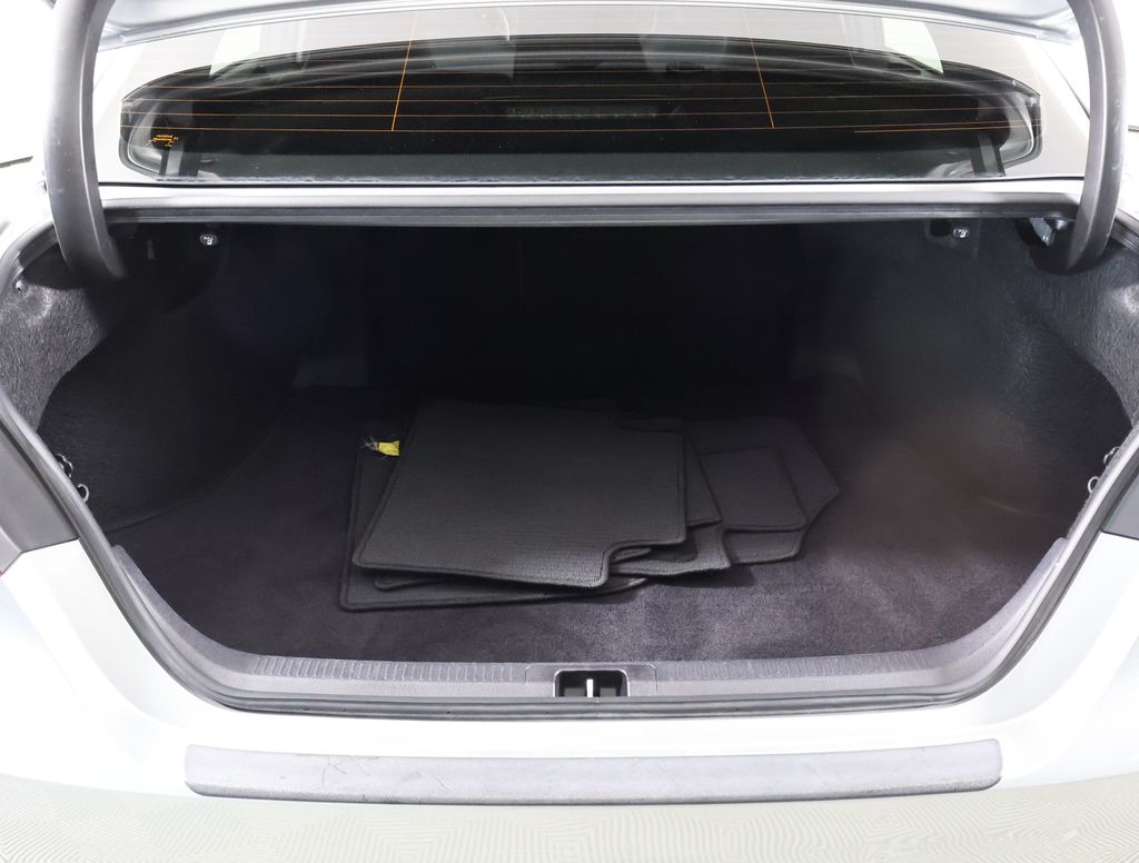 2023 Toyota Camry SE photo 15