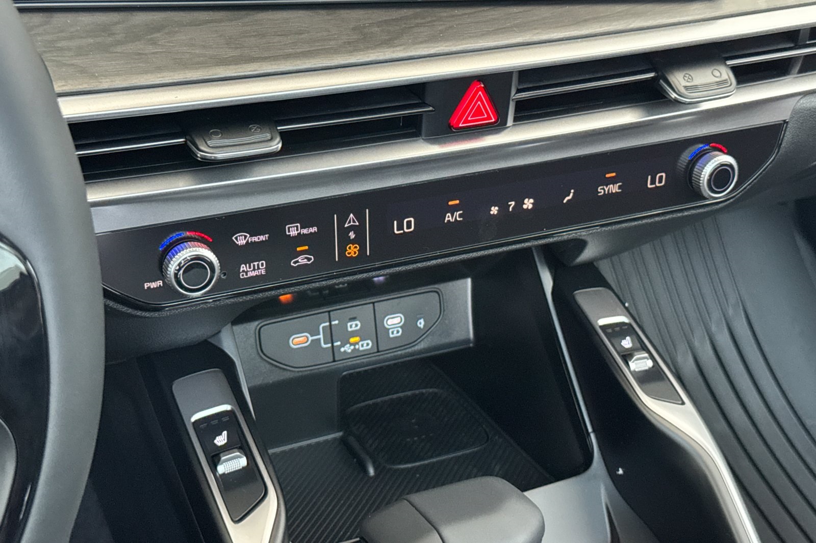 2026 Kia Sorento X-Line EX photo 18