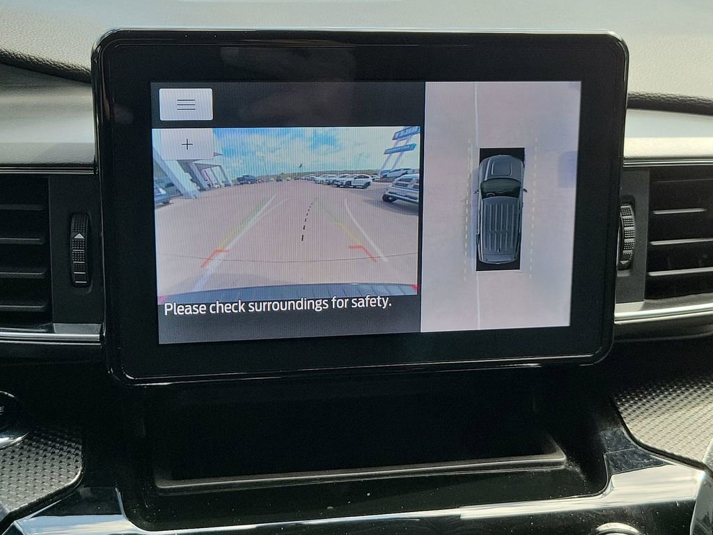 2022 Ford Explorer ST-Line photo 13