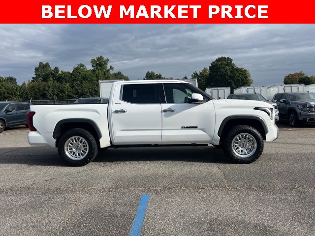 2023 Toyota Tundra Limited photo 2