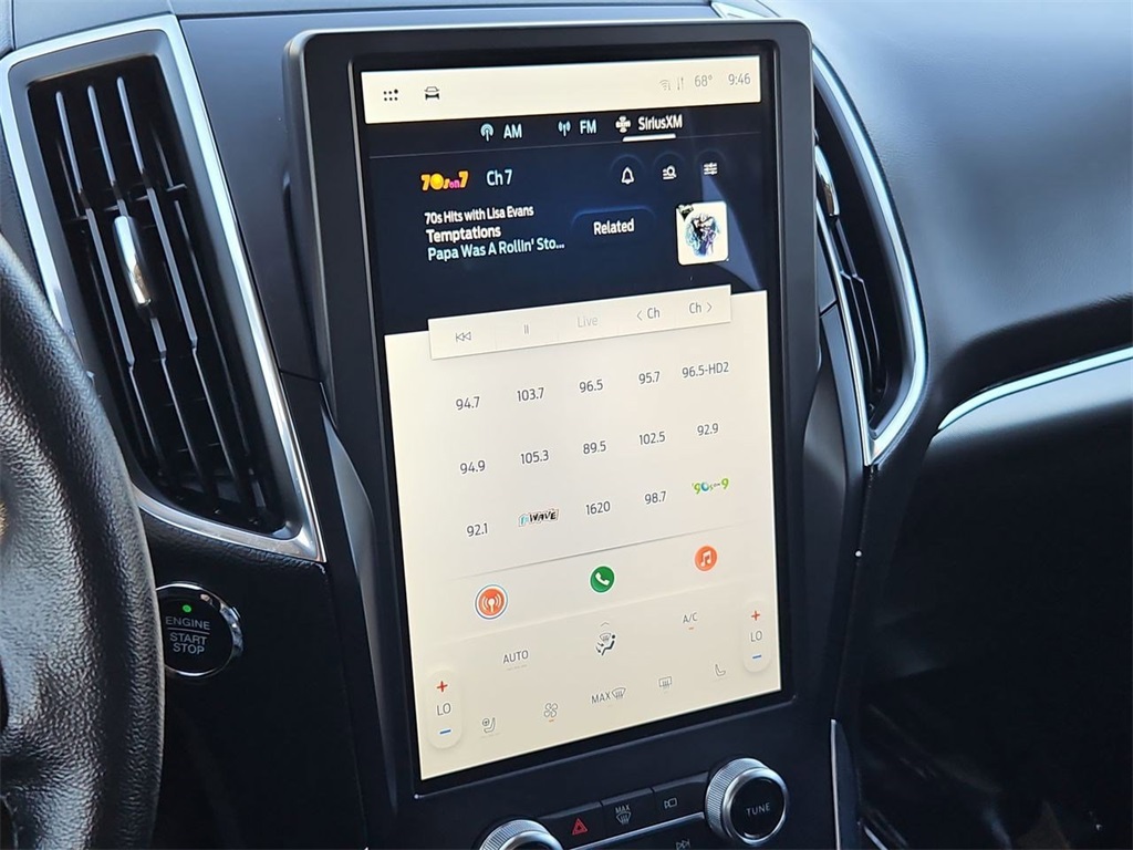 2023 Ford Edge Titanium photo 18