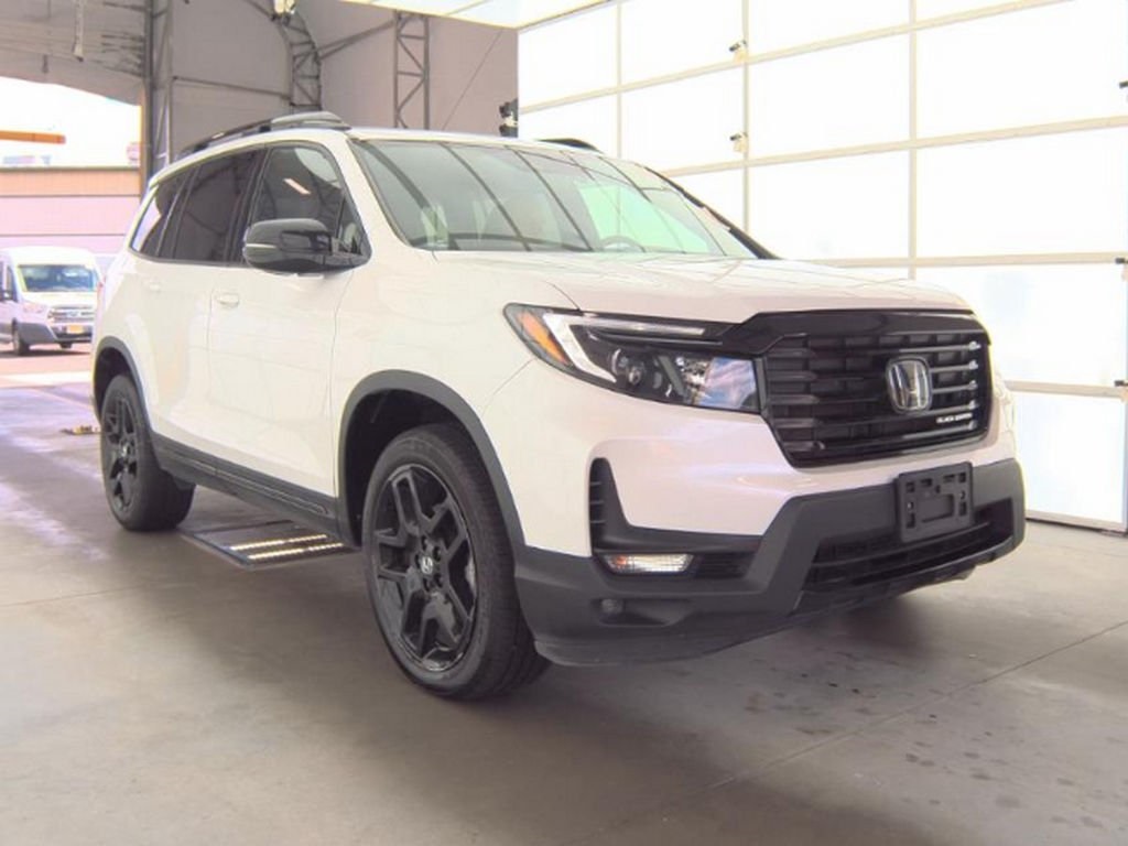 2024 Honda Passport Black Edition photo 2