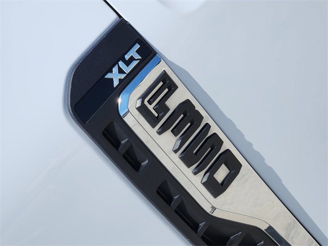 2023 Ford F-350 XLT photo 11