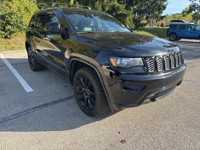 2019 Jeep Grand Cherokee Altitude photo 4