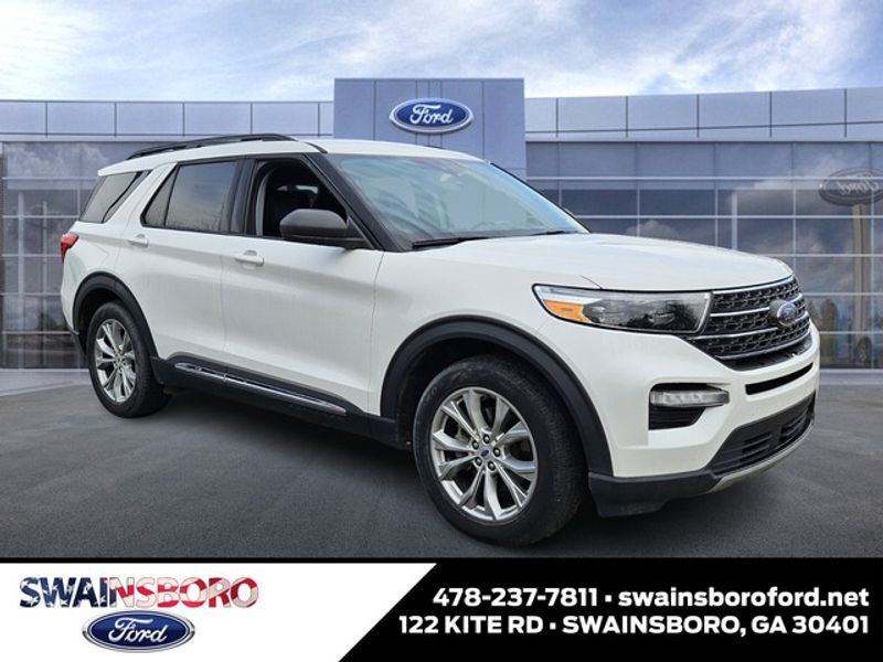 2023 Ford Explorer XLT's photo