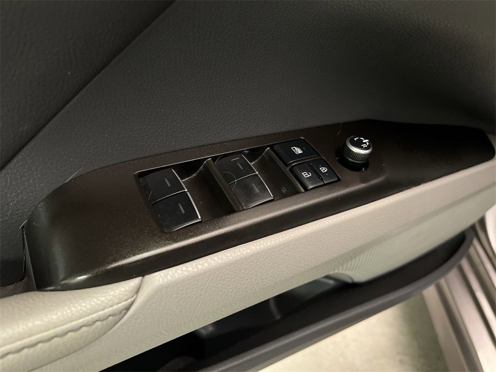 2022 Toyota Camry XSE photo 12