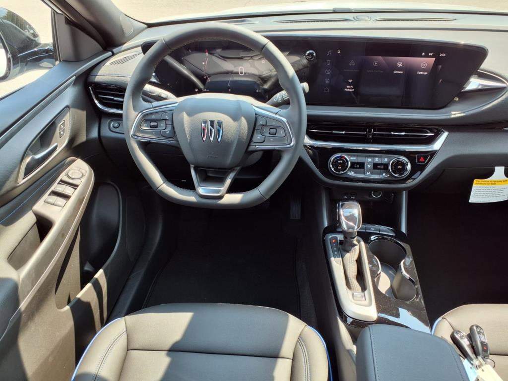 2025 Buick Envista ST photo 2