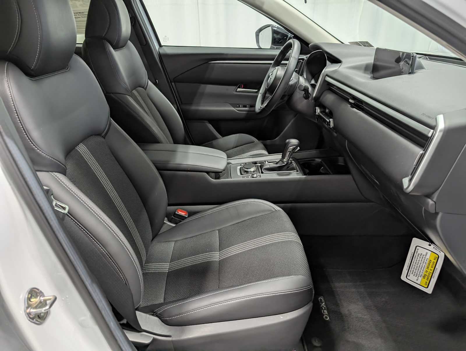 2025 Mazda CX-50 2.5 S Preferred photo 35