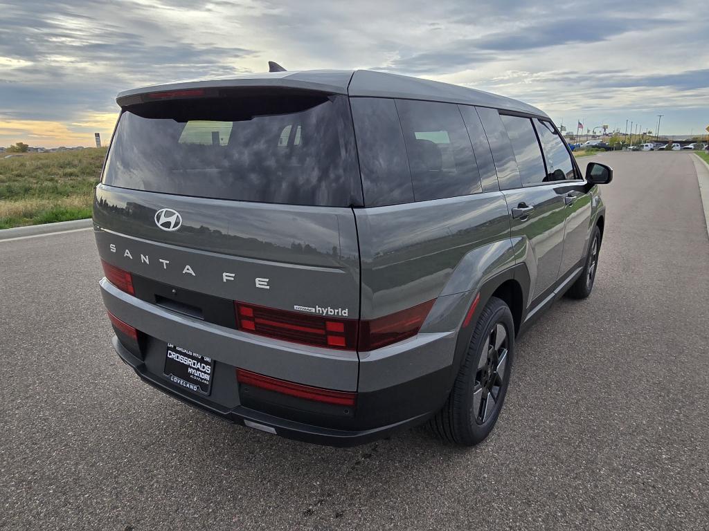 2025 Hyundai Santa Fe SE photo 4
